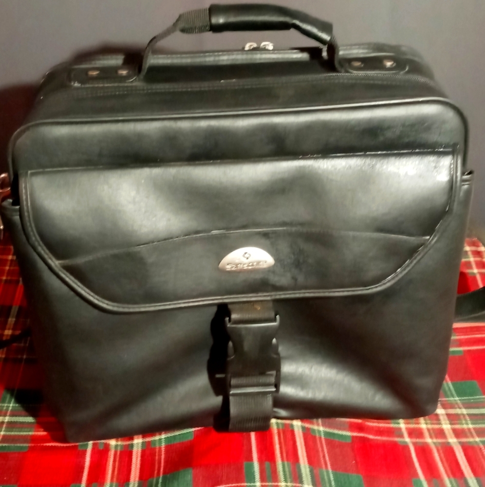 Samsonite Leather Briefcase / Computer Bag